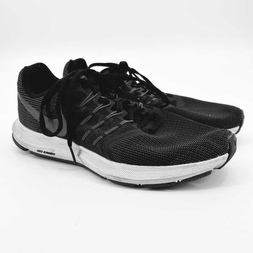 Nike Run Swift Women's Size 8 Black White Running Shoes Athletic Sneakers - Picture 3 of 10